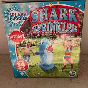 Splash Buddies Shark Sprinkler Over 34" Inches Tall Outdoor SB53272